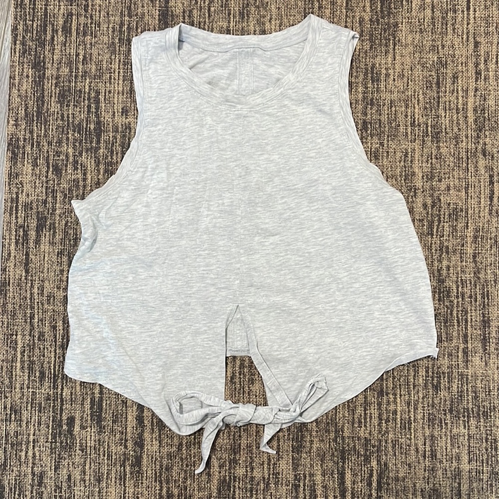 Lululemon tank - Picture 2 of 4